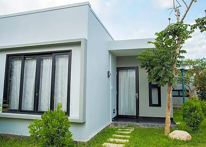 Nguyen Minihouse
