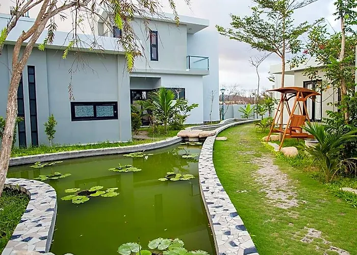 Nguyen Minihouse Villa *