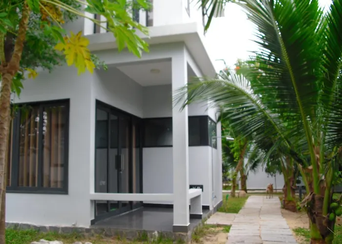 Nguyen Minihouse